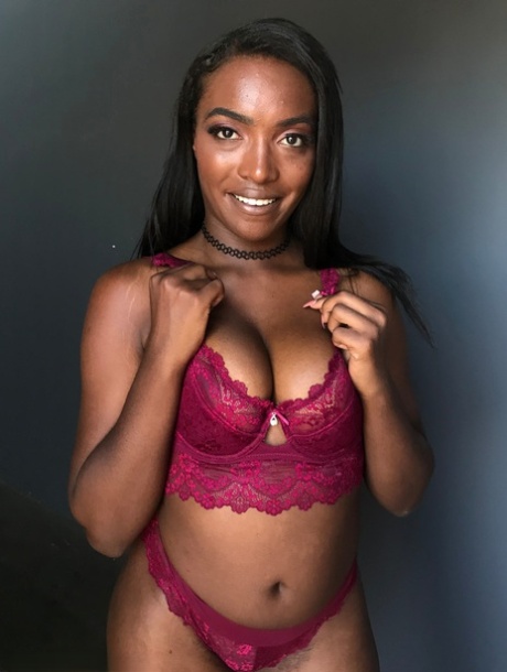 Ebony Creamy Pussy exclusive photos